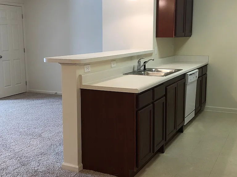 205 NE Hayes Dr — Photo 4
