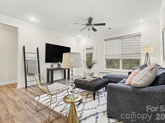 4th image of 4293 Plumeria Way