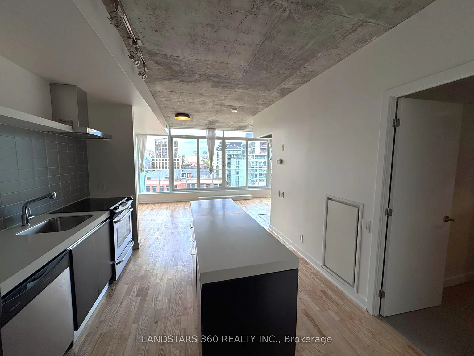 1 bed, $2,700 — Photo 3