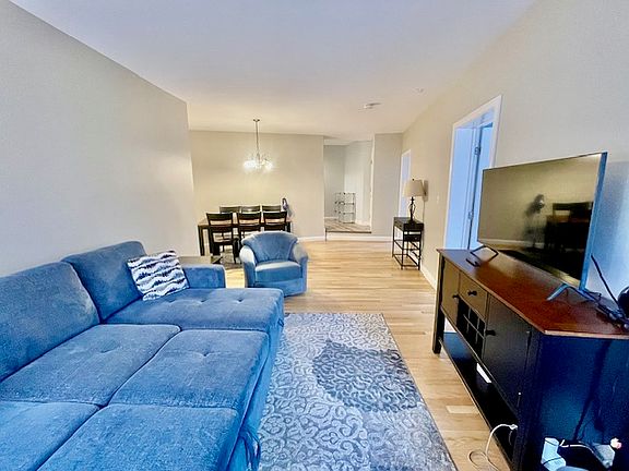 3rd image of 19 Wiget St APT 404