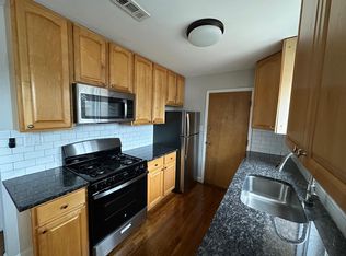 2216 W Touhy Ave APT 2S, Chicago, IL 60645