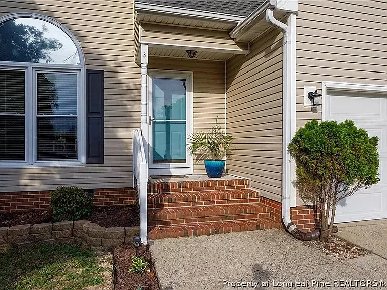 100 Pigeonhouse Ct — Photo 29