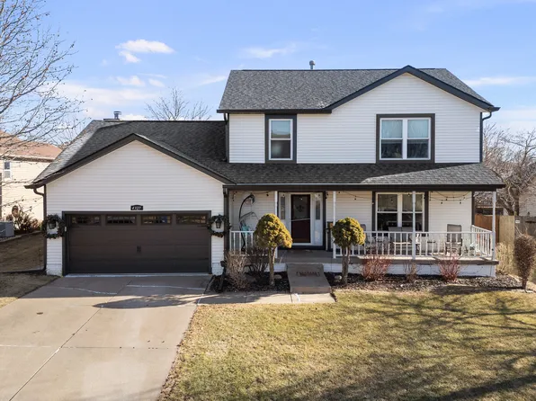 4327 Regency Pl, Davenport, IA 52806