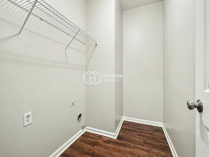 1060 Clairidge Ln — Photo 16