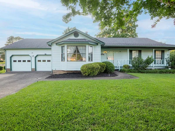 33 Joy Ann Cir, Rossville, GA 30741
