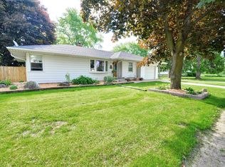 305 S 3rd St, Waterford, WI 53185
