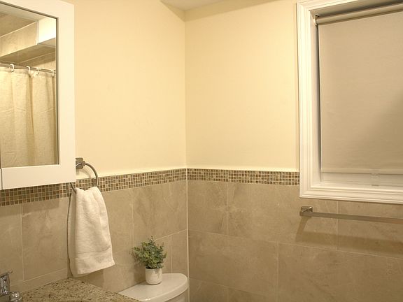 5th image of 368 Sanford Ave Floor 1