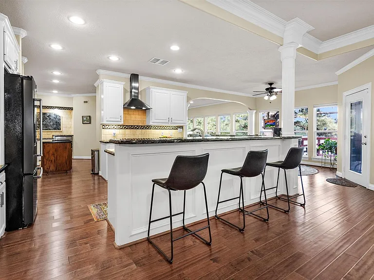 1502 Wimbledon Dr — Photo 13