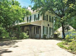 423 E 3rd St, Mount Pleasant, TX 75455