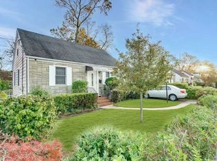 94 Copiague Pl, Copiague, NY 11726