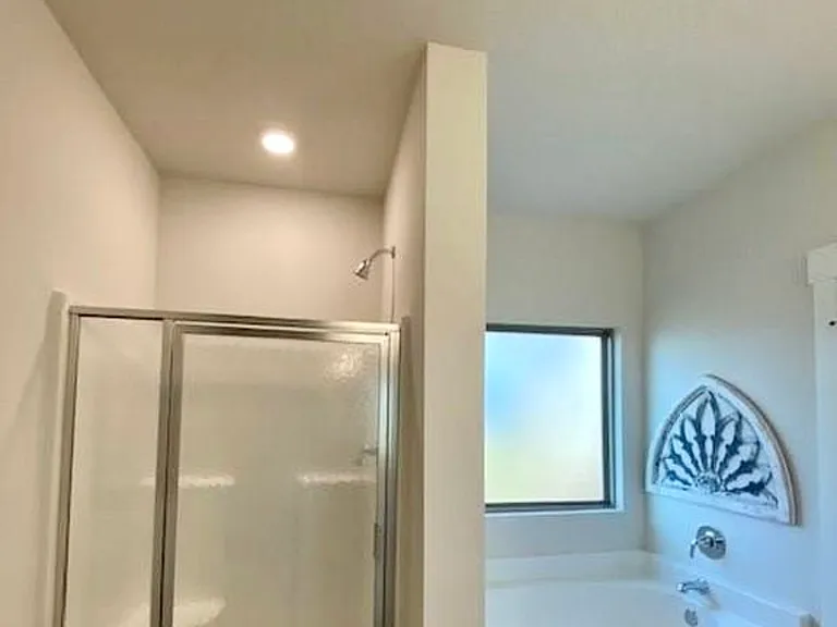 1878 Finch Ln — Photo 16