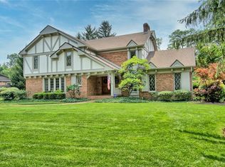 564 Stonehaven Rd, Dayton, OH 45429