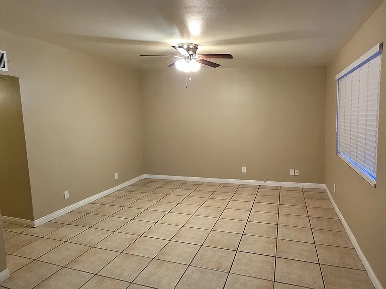 1420 Putnam Ave #8 — Photo 4