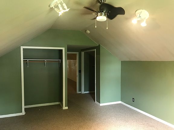 3rd image of 630 E Powell Ave