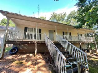 30 Lavista Dr, Cleveland, GA 30528
