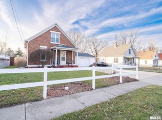 1231 S 3rd St, Pekin, IL