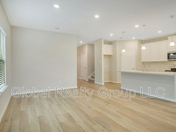 2nd image of 1247 Meyers Mdw