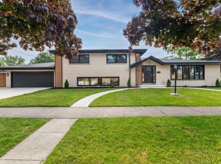 2441 Boeger Ave, Westchester, IL