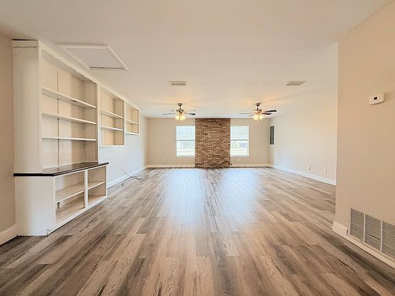 5th image of 4075 Old Bonham Rd