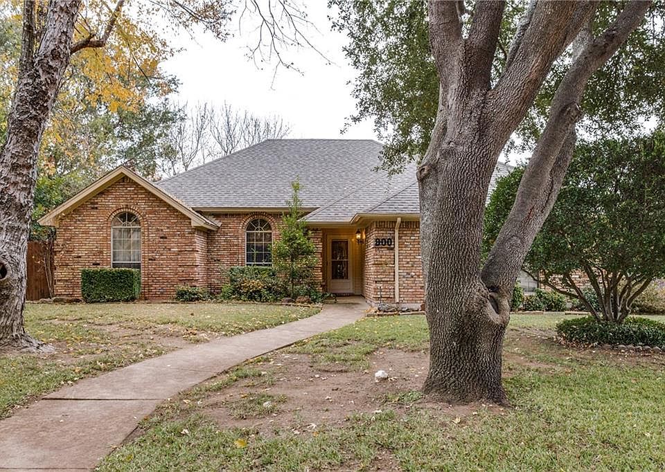 1st image of 900 Willow Creek Dr