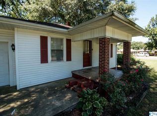 1403 W Market St, Athens, AL 35611