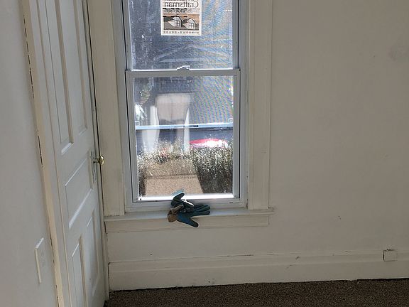 3rd image of 2214 Ontario Ave