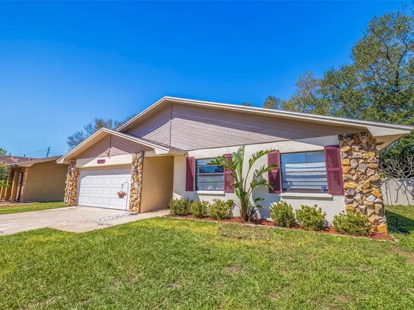 1075 Lexington Ct, Largo, FL 33771