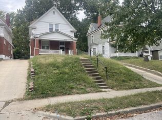 4048 Oak St, Kansas City, MO 64111