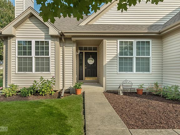 2nd image of 2983 Sawgrass Dr
