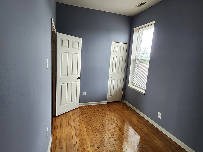 1650 S Saint Louis Ave #3R — Photo 6