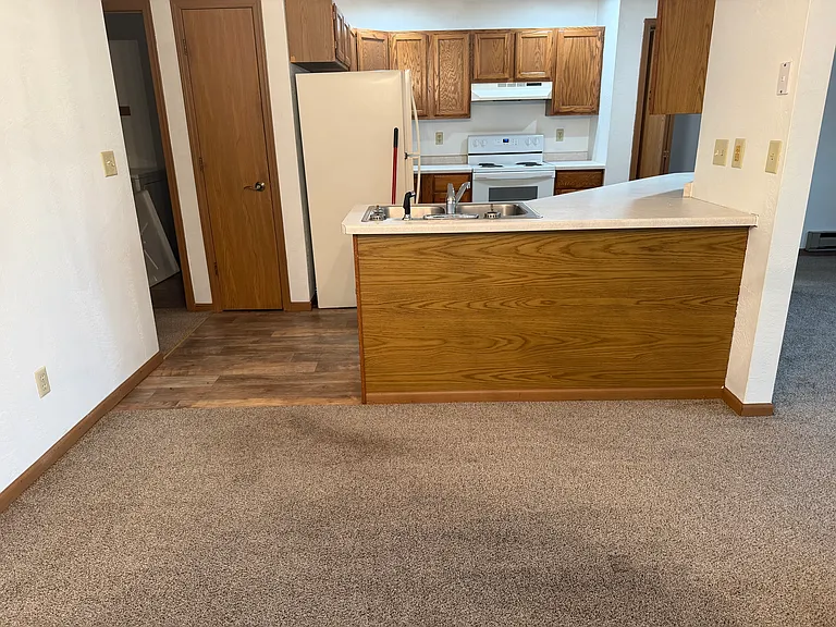 2830 Willow Dr — Photo 18