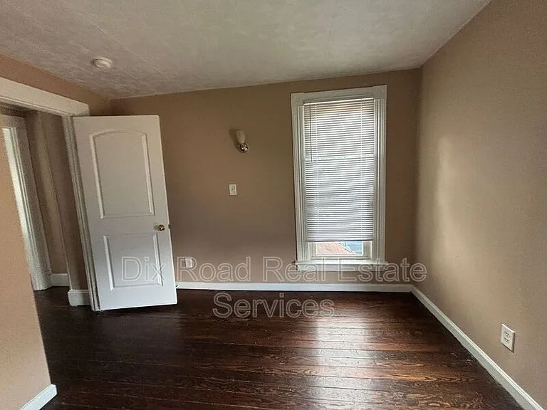 405 Moore St — Photo 22