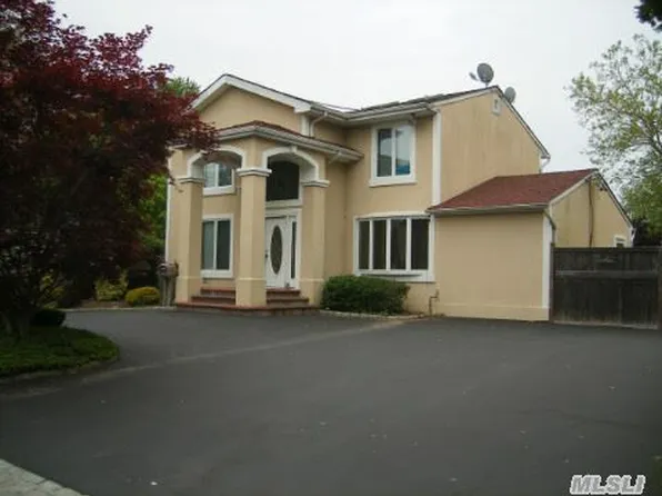 1043 Commack Rd, Dix Hills, NY 11746