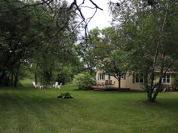 Deck and fire pit area