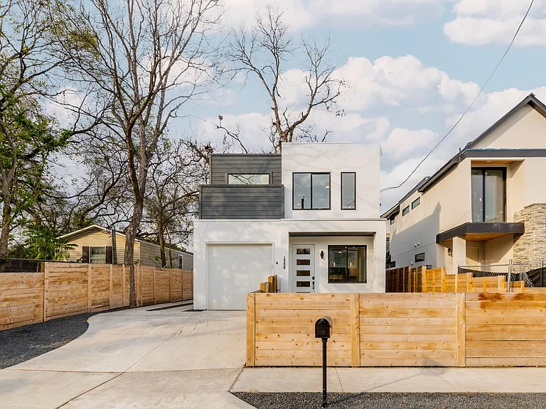 2508 E 4th St #A — Photo 1