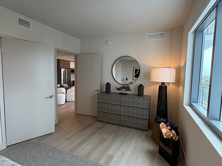 1627 Van Buren St #B — Photo 19