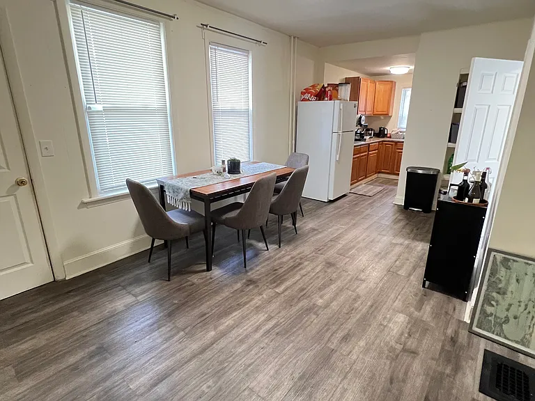 70 Linwood St #70 — Photo 6