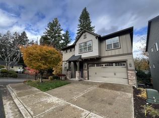 10199 NW Crossing Dr, Portland, OR
