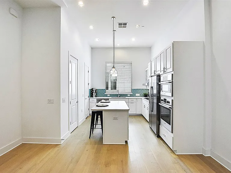 1308 Tinnin Ford Rd #3-unit 3 — Photo 8