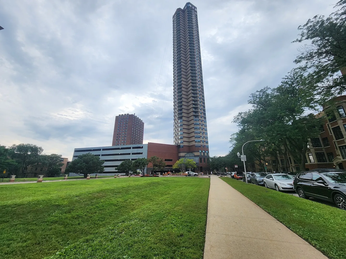 3660 N Lake Shore Dr — Photo 1