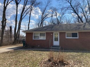 829 Pierce Rd, Lansing, MI 48910