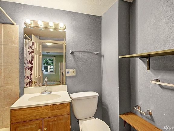 4th image of 5514B 11th Ave NE