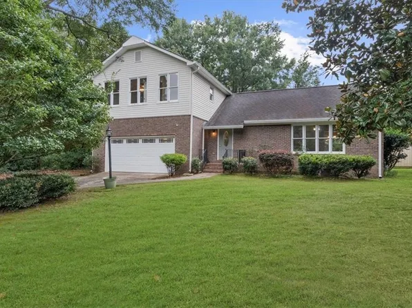 6 Woodland Dr SE, Rome, GA 30161