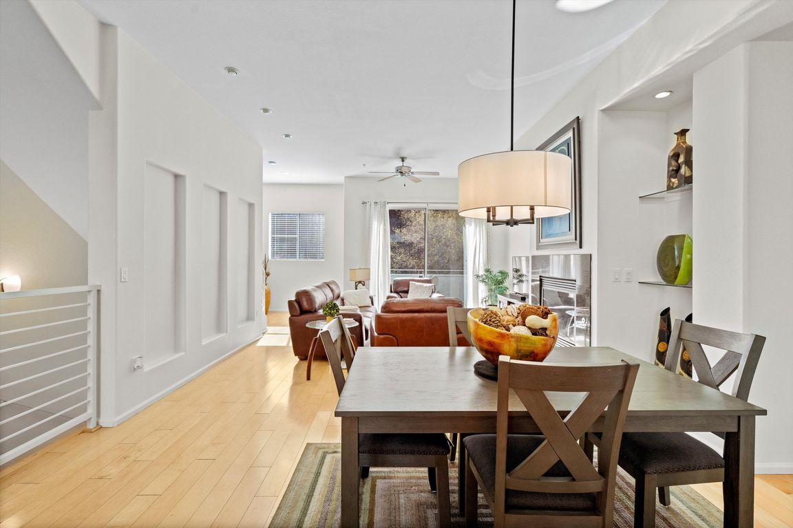 13-13-Dining to Family Room