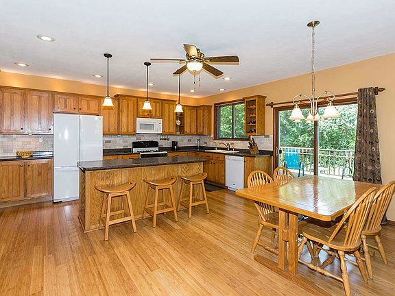4th image of 4104 Aspen Cir
