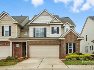 5856 Glassport Ln, Charlotte, NC 28210