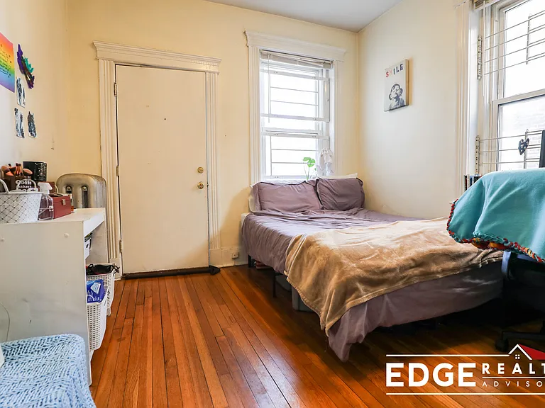 16 Fuller St #2 — Photo 7