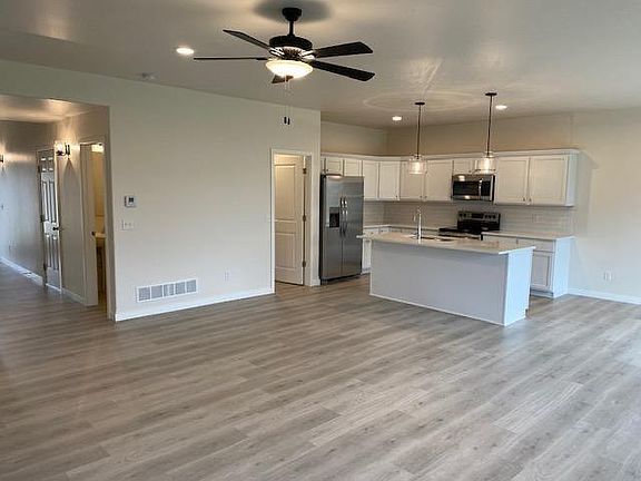 2nd image of 1185 Exchange St