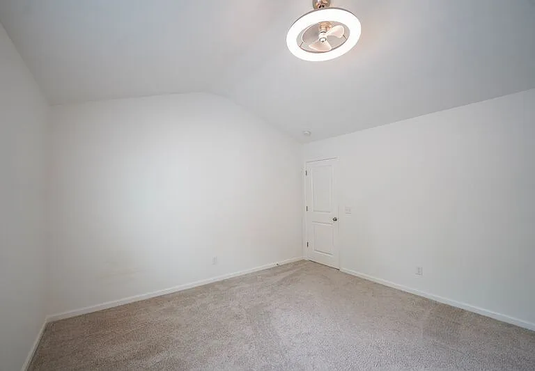 24 Crown Ct — Photo 18