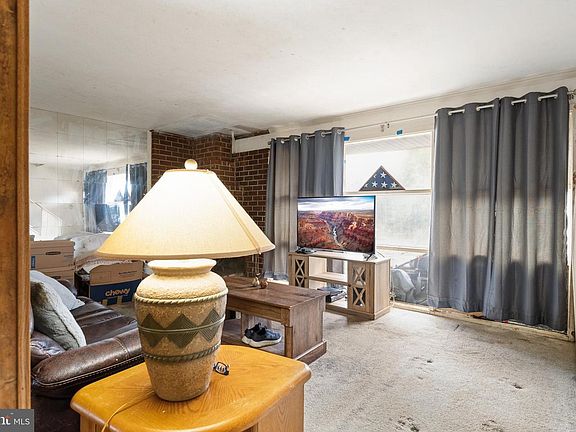 3rd image of 1612 Marshall Ave